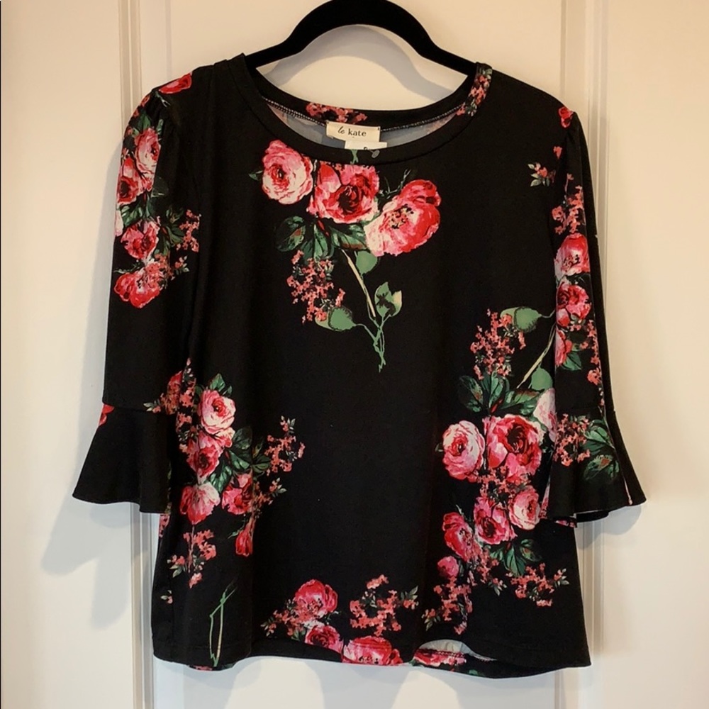 NWT Floral Le Kate Top Size M